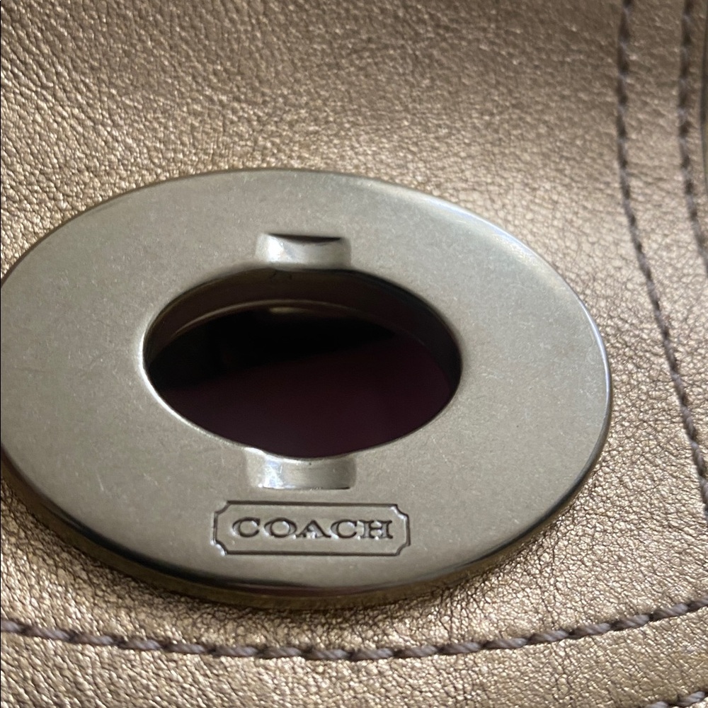 COACH Amanda Pippa 13594 Turnlock Gold Chain Bag - Rare Metallic Y2K Purse - Picture 12 of 12